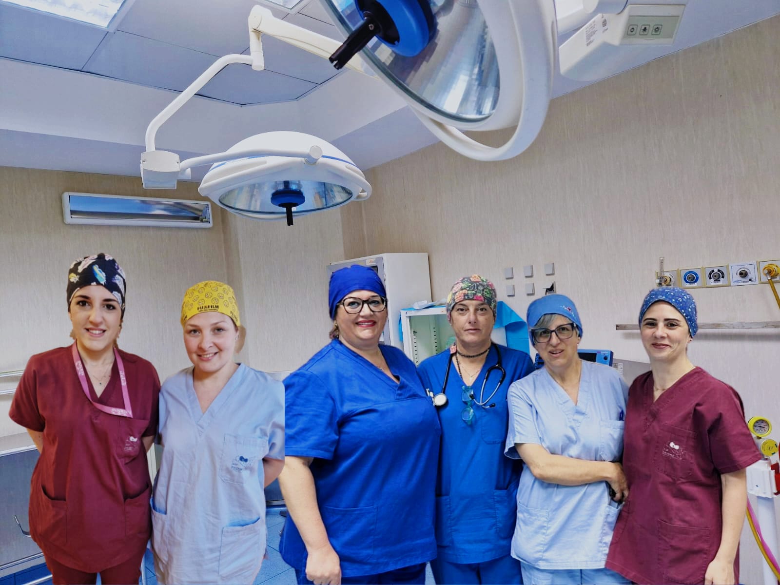 L’equipe dell’ostetrica e ginecologia dell’ospedale di Partinico che ha assistito la giovane mamma