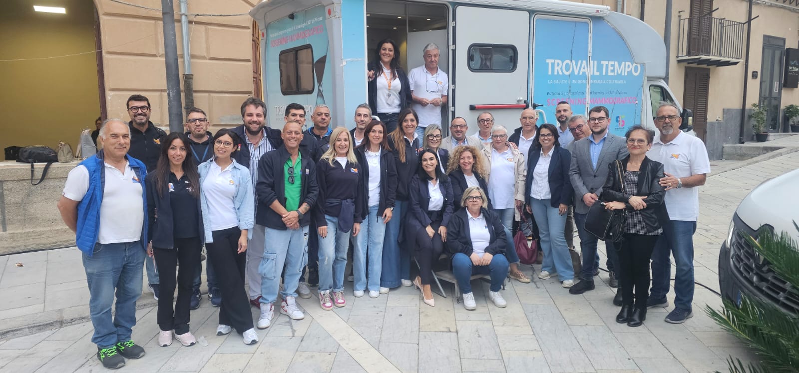 Il Sindaco di Misilmeri, Rosario Rizzolo, con gli operatori dell’Open day